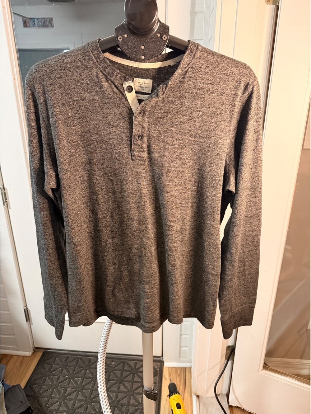 rag & bone Standard Issue Men’s Long Sleeve Henley Heather Gray